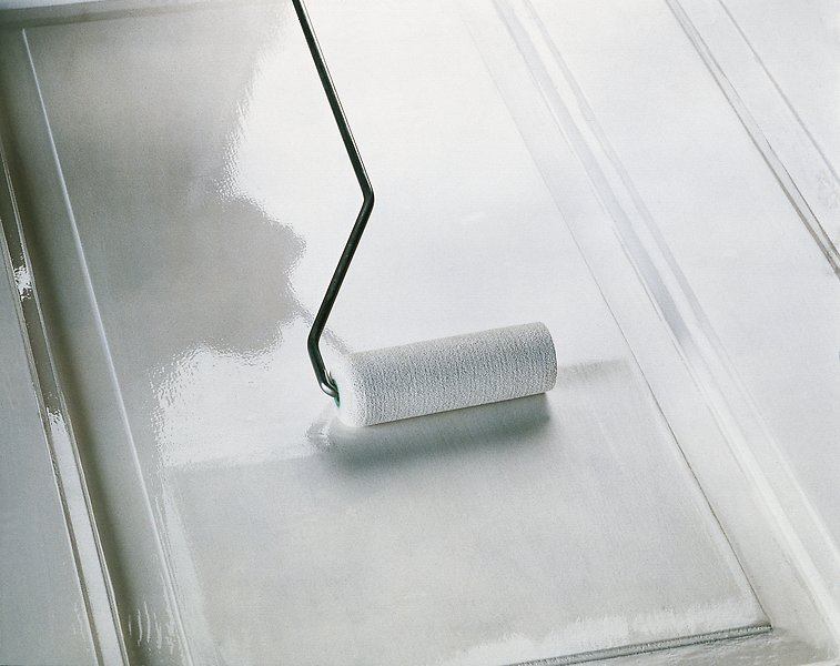 Kunstharzlack Und Acryllack Ubereinander So Klappt S Alpina Lackieren