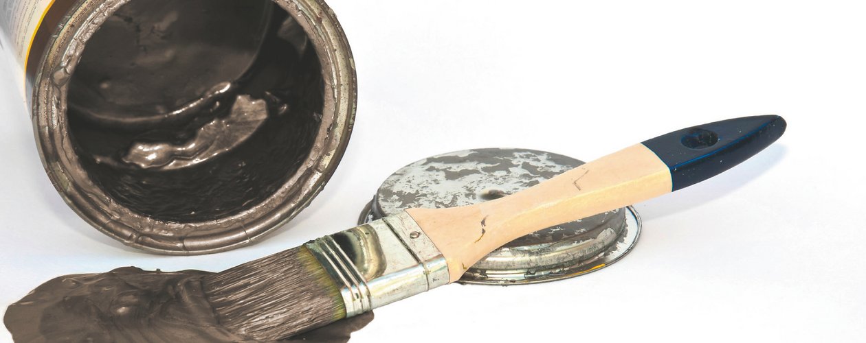 AF012154_Anwendungsbild_Lackdose_offen_braun.jpg